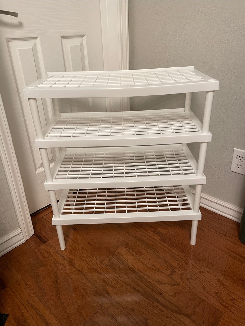 White Plastic 4 Tier Storage Shelves or Rack in Great Condition